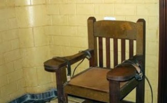 el dramaturgo Franklin Domínguez