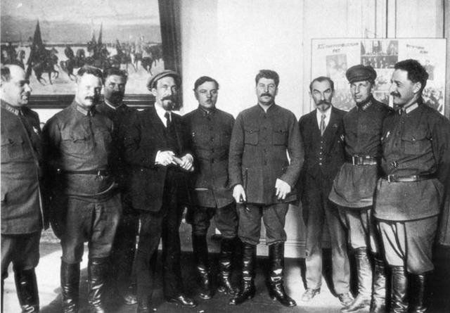 Bolsheviks led by Lenin overthrow Russian government