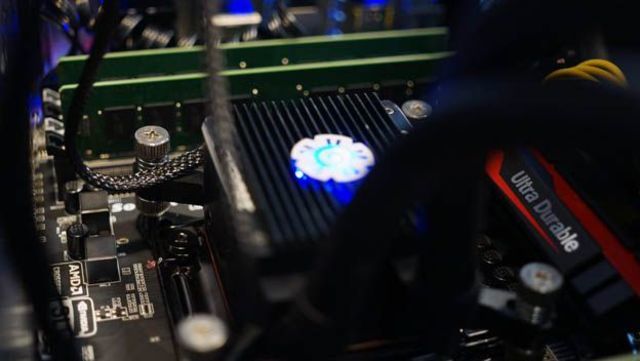 Intel Core i7-6950X (Broadwell-E)