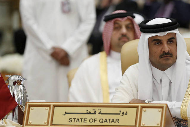 Riad y sus aliados rompen sus relaciones con Catar