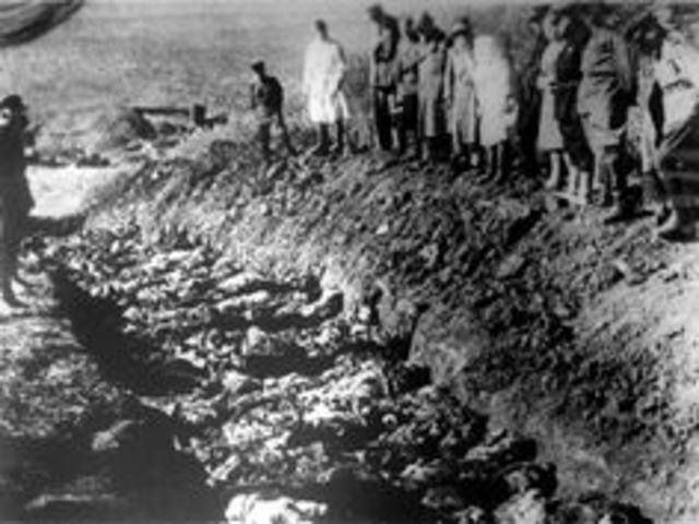 Einsatzgruppen shoot 34,000 Jews at Babi Yar, outside Kiev
