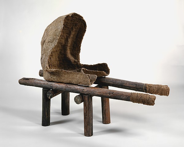 Androgyn III. Magdalena Abakanowicz. 1985 C.E.  Burlap, resin, wood, nails, string.