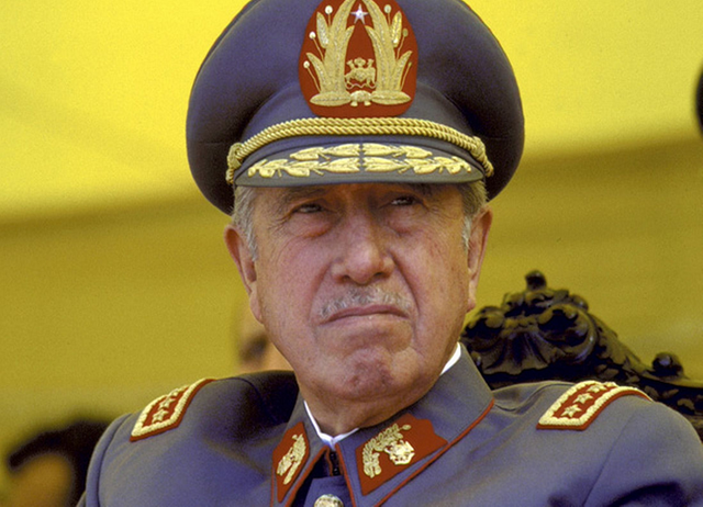 Pinochet loses his immunity