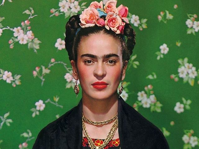 Nacimiento de Frida Kahlo.