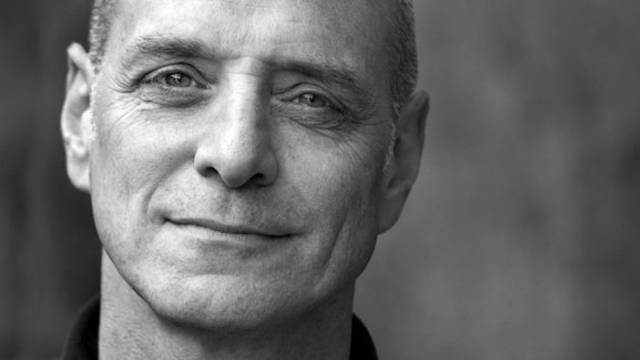 Un Nuevo Modelo de Referencia