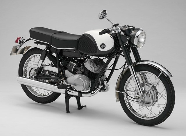 En este año se fabrica la YDS-2