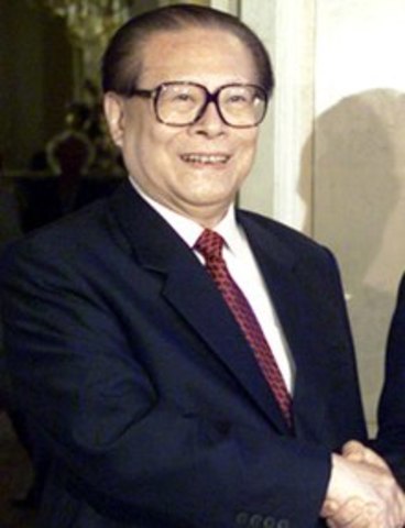 Jiang Zemin vælges til præsident
