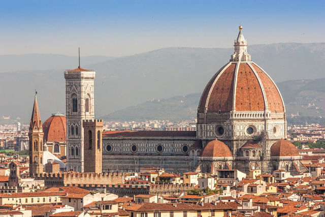 Inizio della costruzione della cupola di Brunelleschi