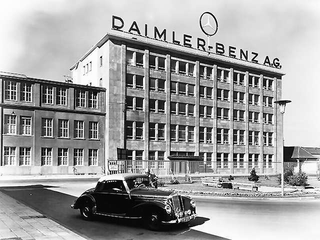 Машина daimler benz