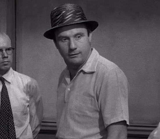 Ο 7 βαρέθηκε τη συζήτηση και αλλάζει τη ψήφο του σε αθώος