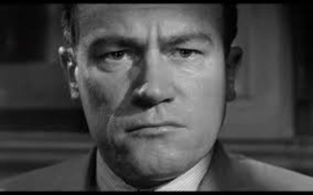 Η παρατήρηση του 9 για τα γυαλιά της γυναίκας