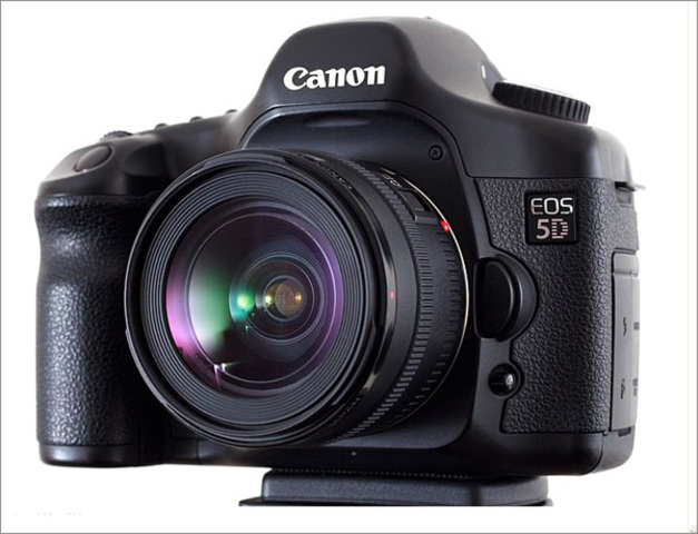2005  Canon EOS 5D