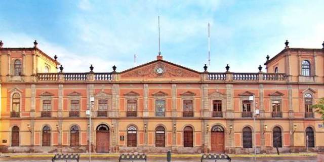 Se inaugura la Universidad de San Luis Potosi
