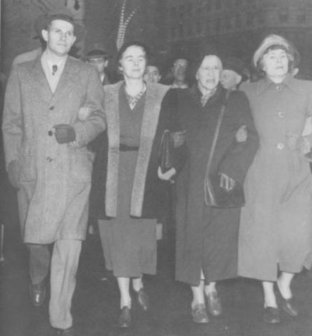 The 2nd trial ends with convicting Alger Hiss on both counts.