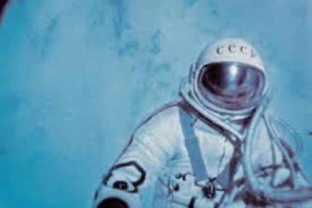 18 DE MARZO DE 1965 Primera caminata espacial