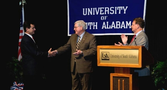 JOEY JONES NAMED FIRST FOOTBALL COACH AT SOUTH ALABAMA
