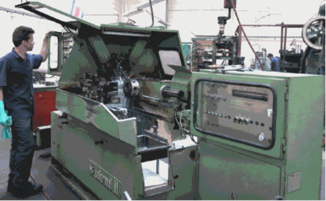 Torno automático de roscar inglés