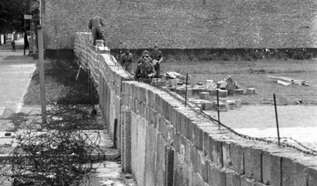 Zwei deutsche Staaten mit dem Mauerbau.
