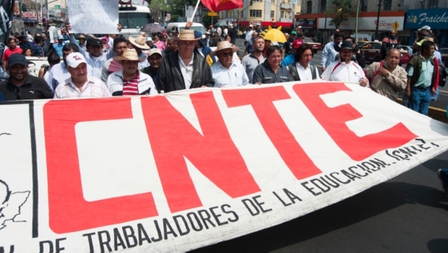 Marcha de la CNTE contra la reforma educativa