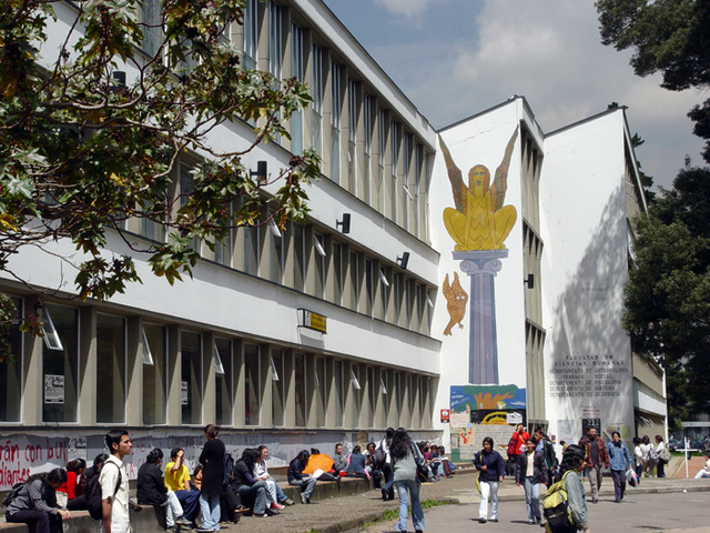 De la Escuela de Antropología a las Universidades