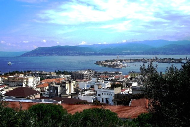 Messina, Sicily Shuts its Port Down