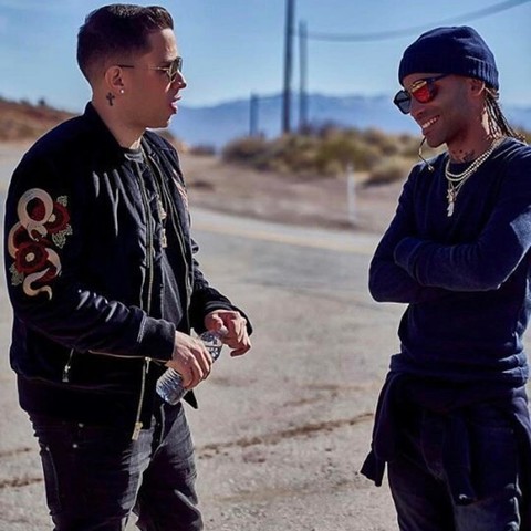 Formo un dúo con Arcangel