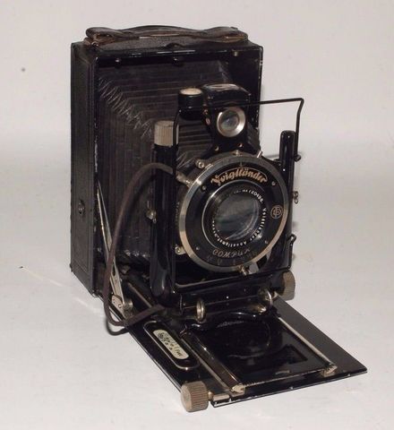 CÁMARA VOIGTLANDER AVUS