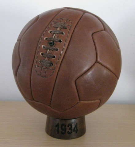 The 1934 world cups ball that was used in Italy
