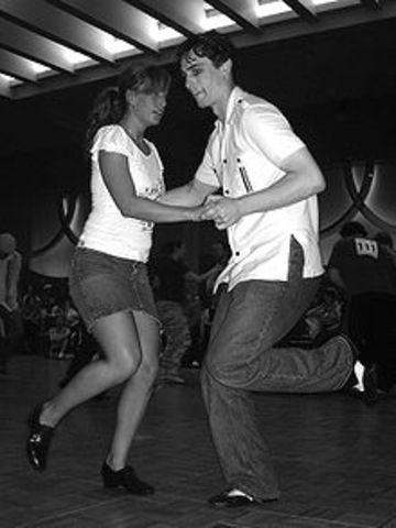 Lindy Hop Gains Popularity