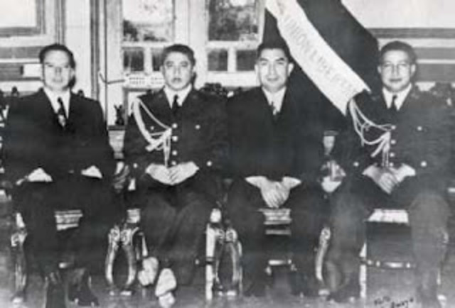 Los Gobiernos Militares.