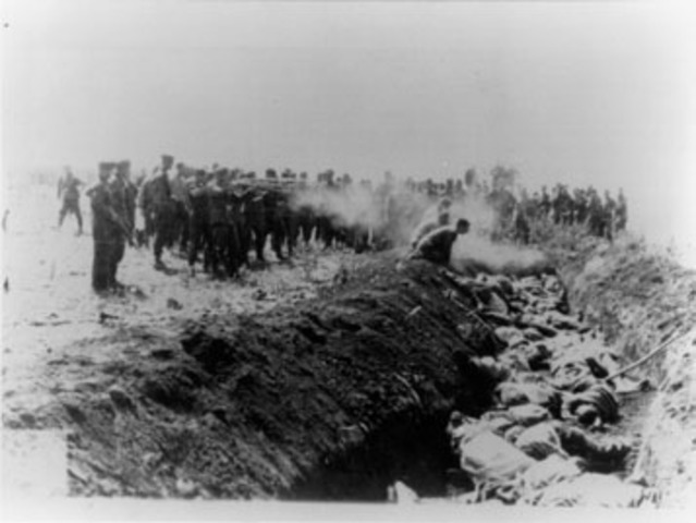 German eyewitness observes SS mass murder.