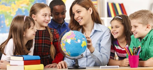 Noción de Educador,Decroly.