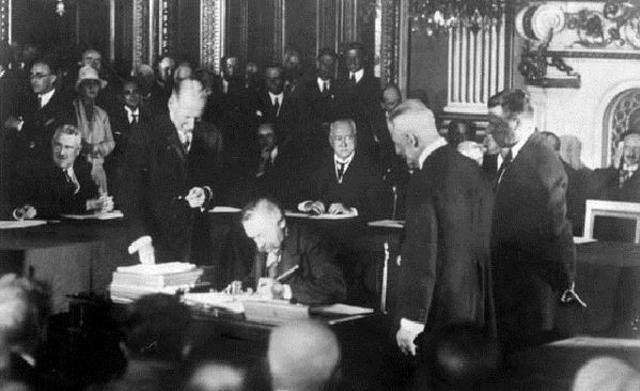 Regulación de la figura de la adopción.