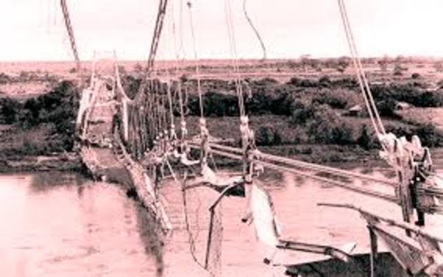 El Puente de Oro es dinamitado