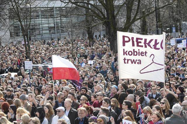 Stakingen verboden in poland