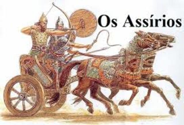 Assírios