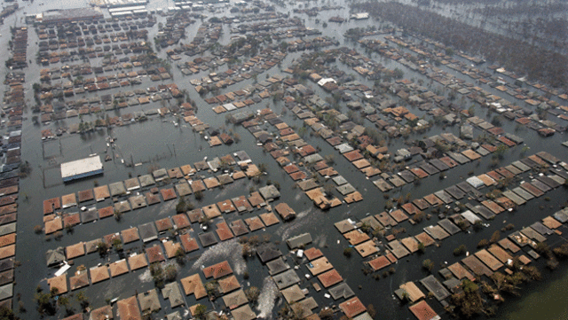 Hurricane Katrina Hits New Orleans