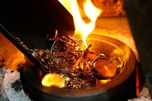 Se hace una purificación de metales