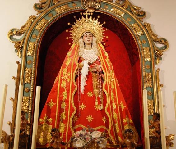 La virgen de Loreto con caballero orante