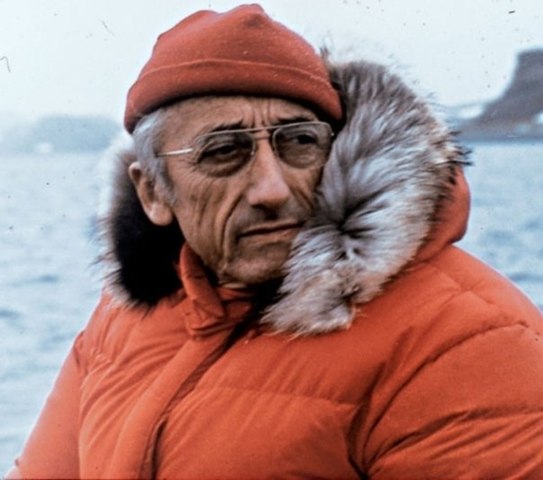 Jacques Cousteau develops SCUBA