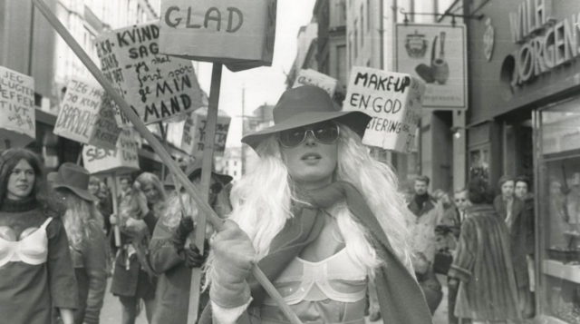 Rødstrømpebevægelser opstår