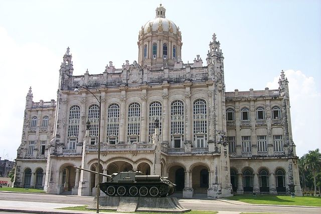 University students mount an unsuccessful attack on the Presidential Palace in Havana.