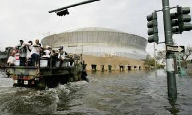 Hurricane Katrina hits New Orleans