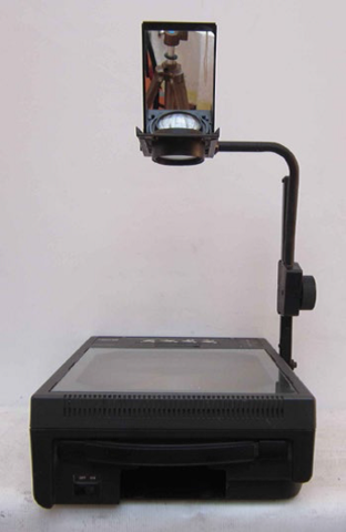 EL PROYECTOR DE ACETATOS