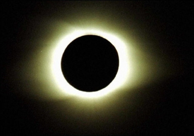 SE REGISTRA ECLIPSE SOLAR