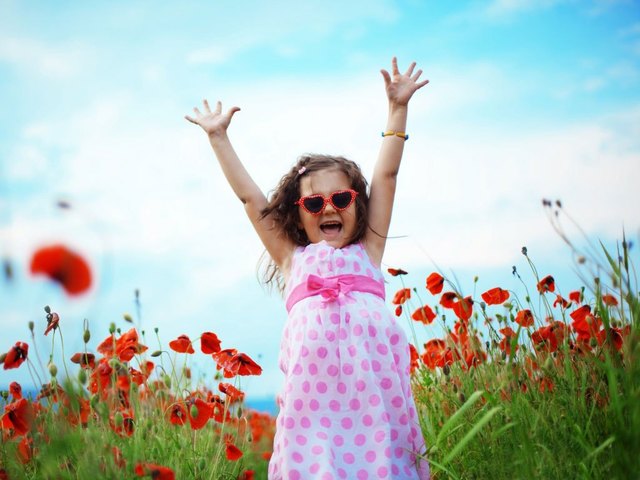 joyful; huda beauty palette