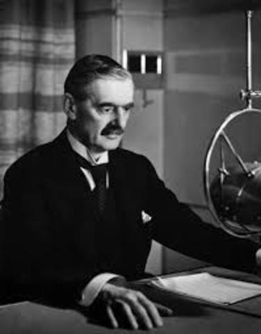 Neville Chamberlain resigns