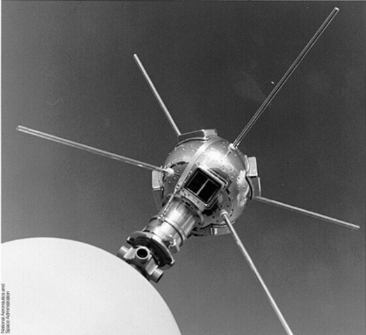 Estados unidos lançam primeiro satellite movido a energia solar