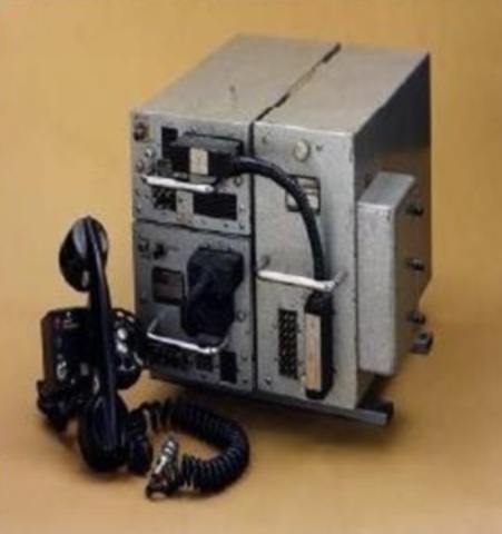 Esta tecnología se aprovecho entre los para crear diversos aparatos de ardo y comunicación a distancia.