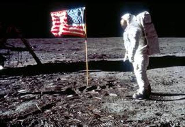 American astronauts land on the moon